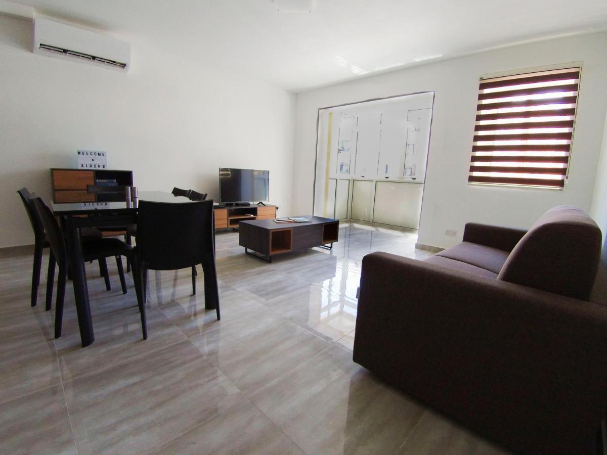 F7 Room 1, Private Double Room With Private Bathroom In Shared Flat Msida Exteriér fotografie