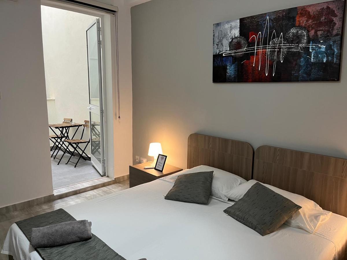 F7 Room 1, Private Double Room With Private Bathroom In Shared Flat Msida Exteriér fotografie